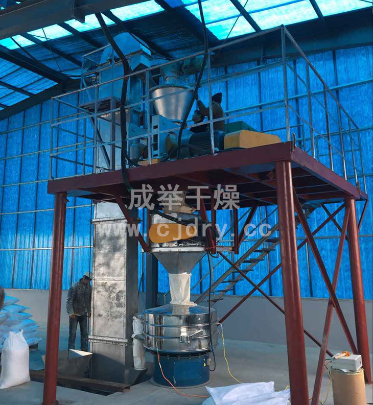 360型造粒機融雪劑生產現場